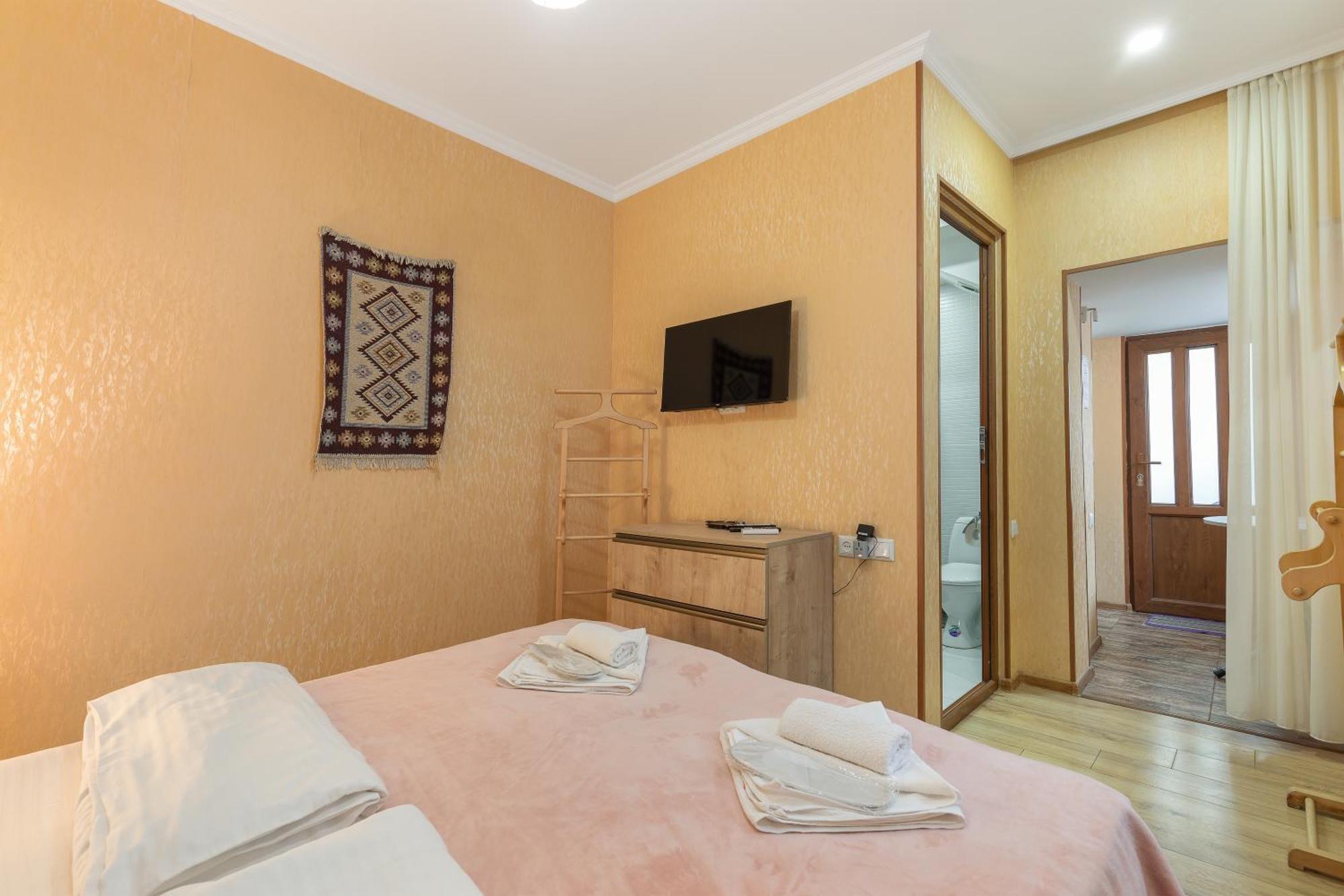 Apartments With Wine Cellar In Old Tbilisi ภายนอก รูปภาพ