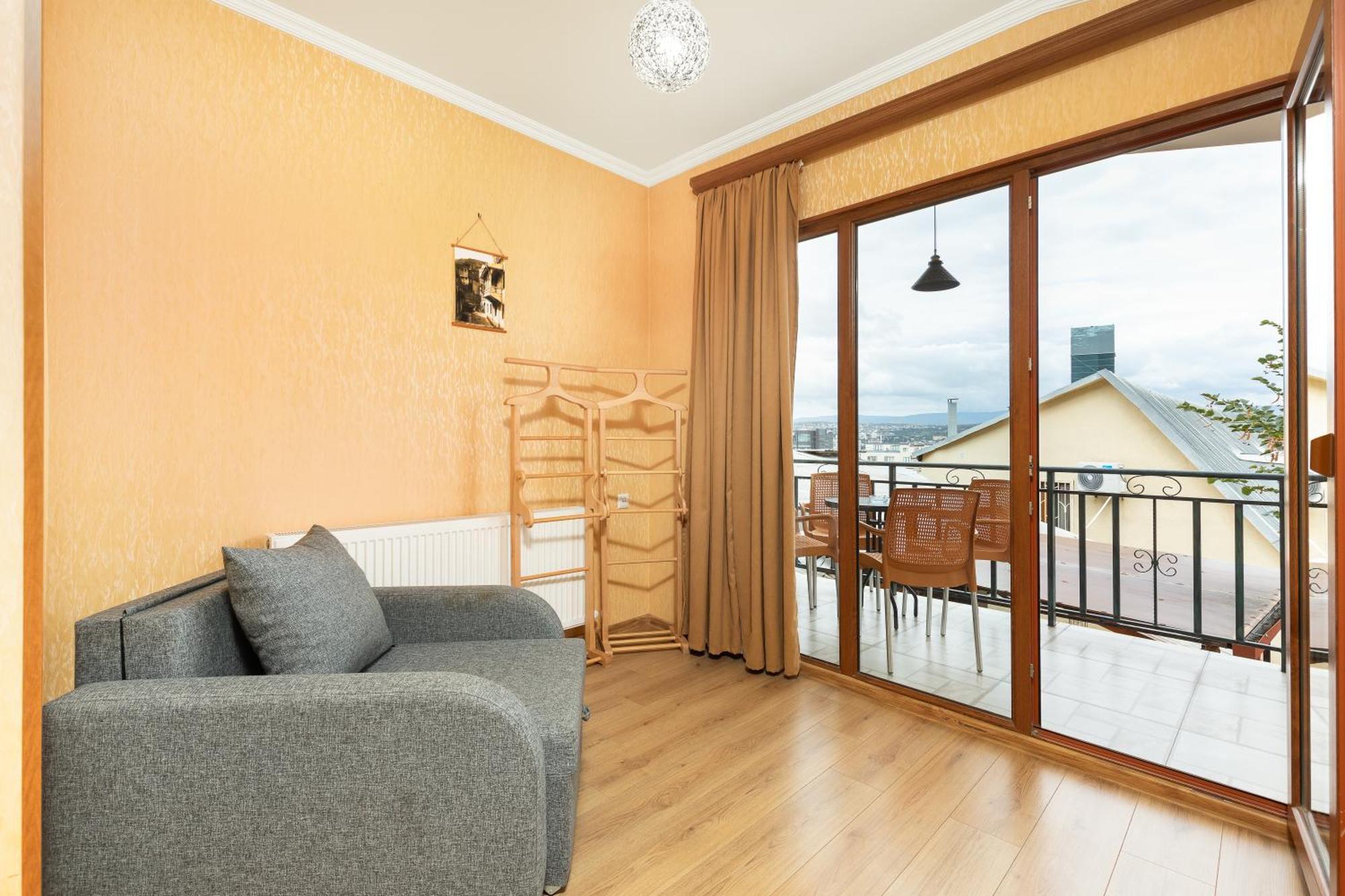 Apartments With Wine Cellar In Old Tbilisi ภายนอก รูปภาพ