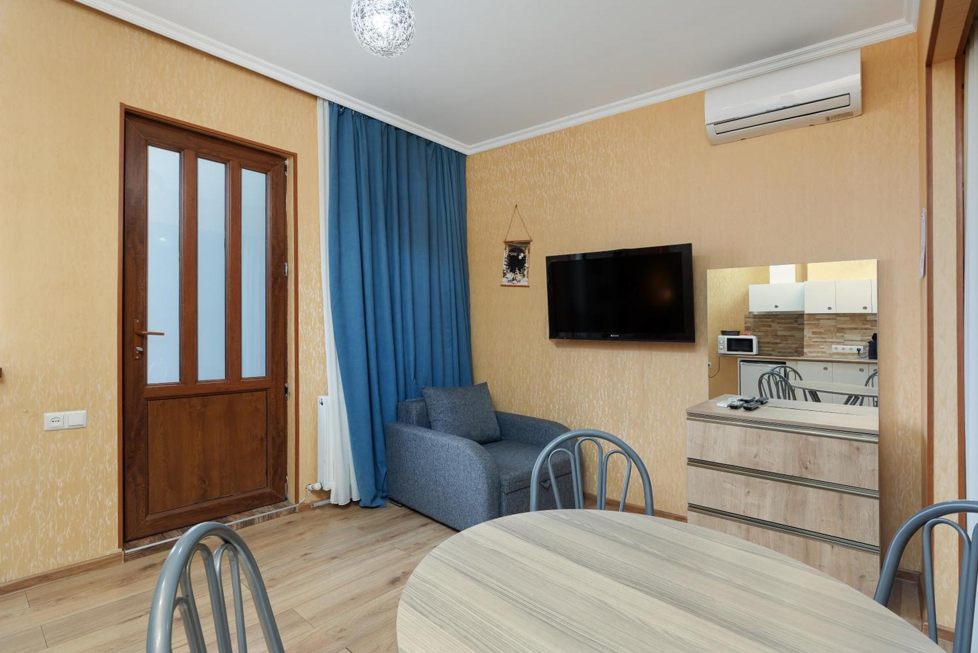 Apartments With Wine Cellar In Old Tbilisi ภายนอก รูปภาพ