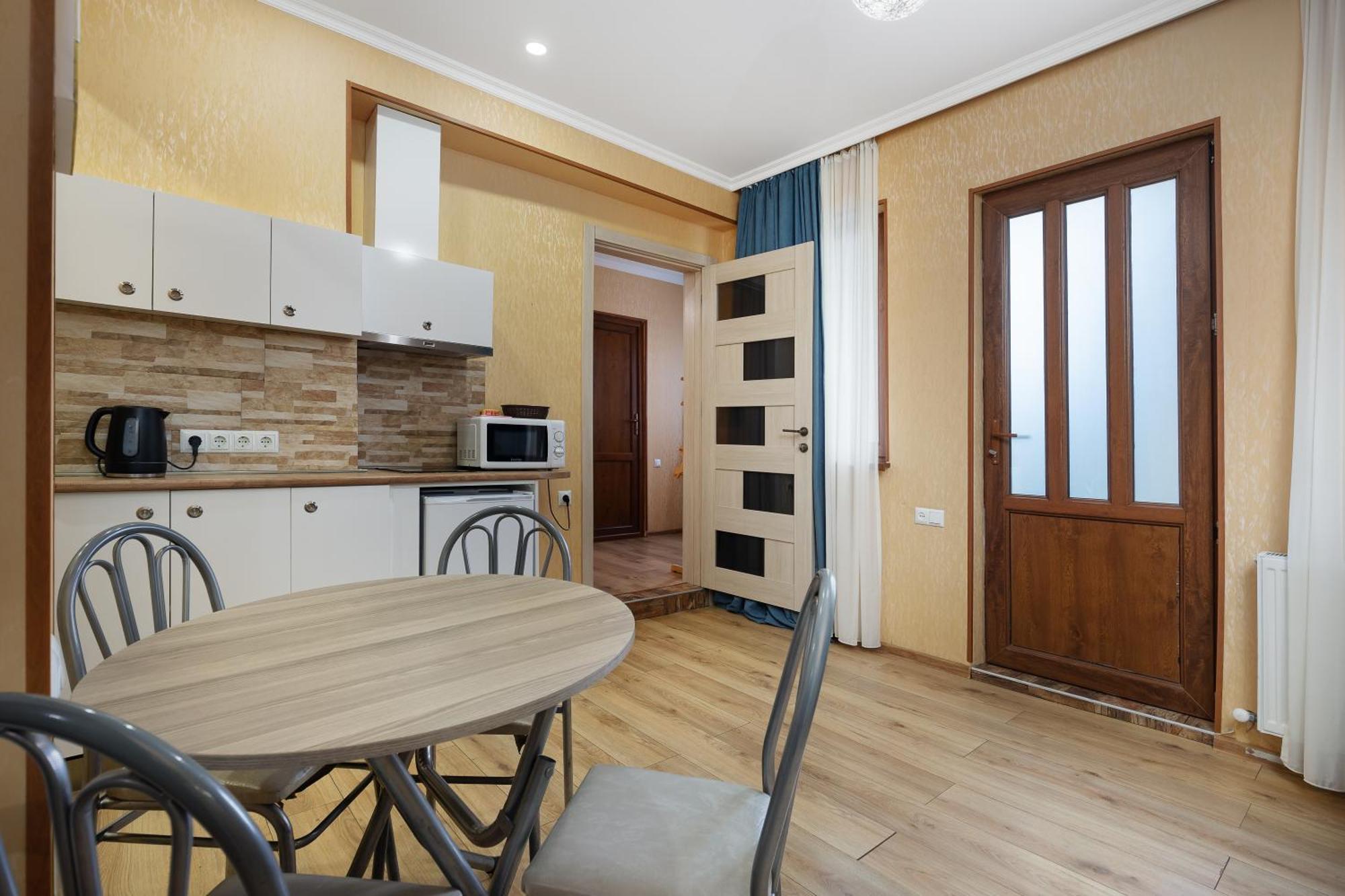 Apartments With Wine Cellar In Old Tbilisi ภายนอก รูปภาพ