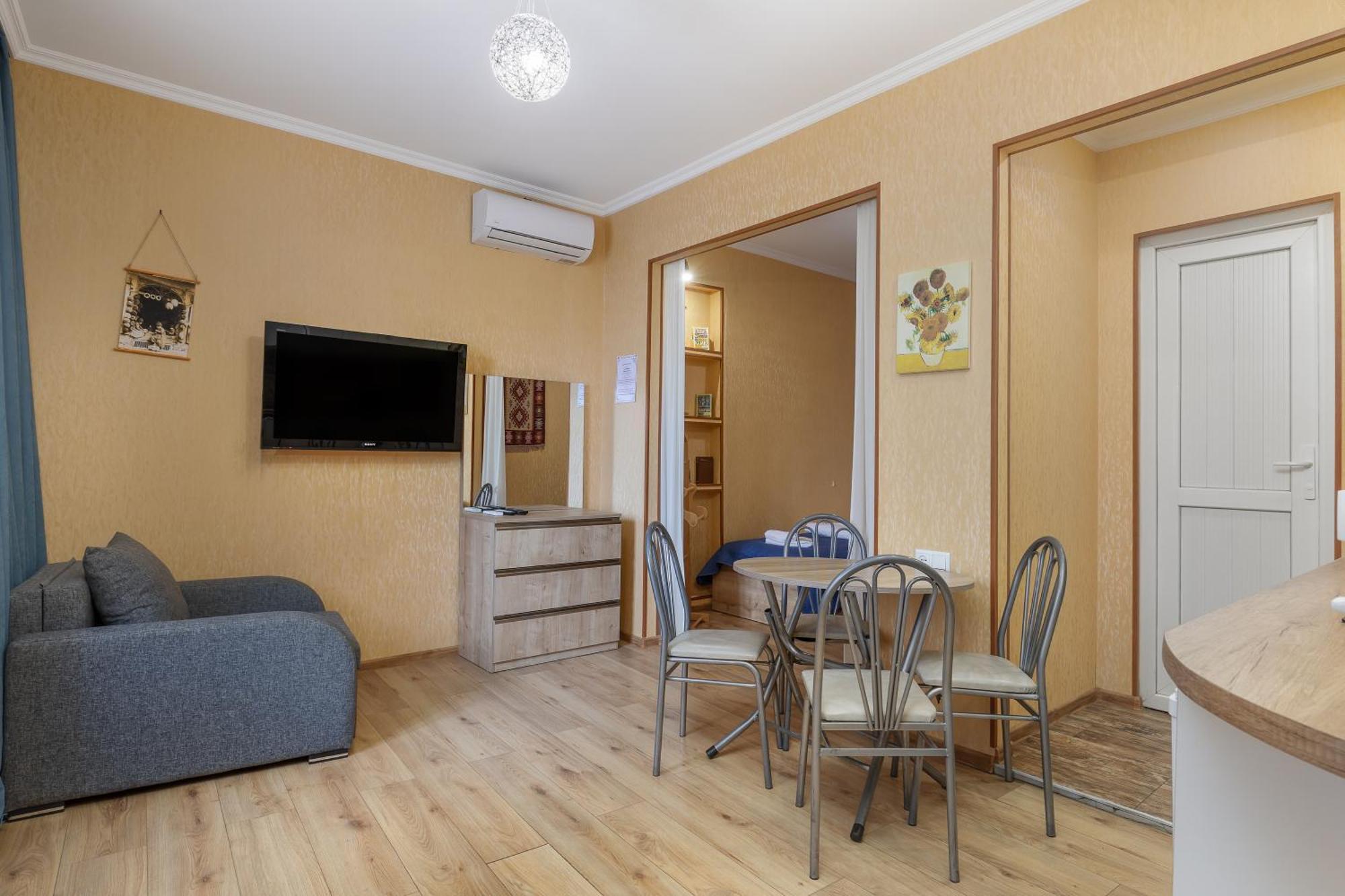 Apartments With Wine Cellar In Old Tbilisi ภายนอก รูปภาพ