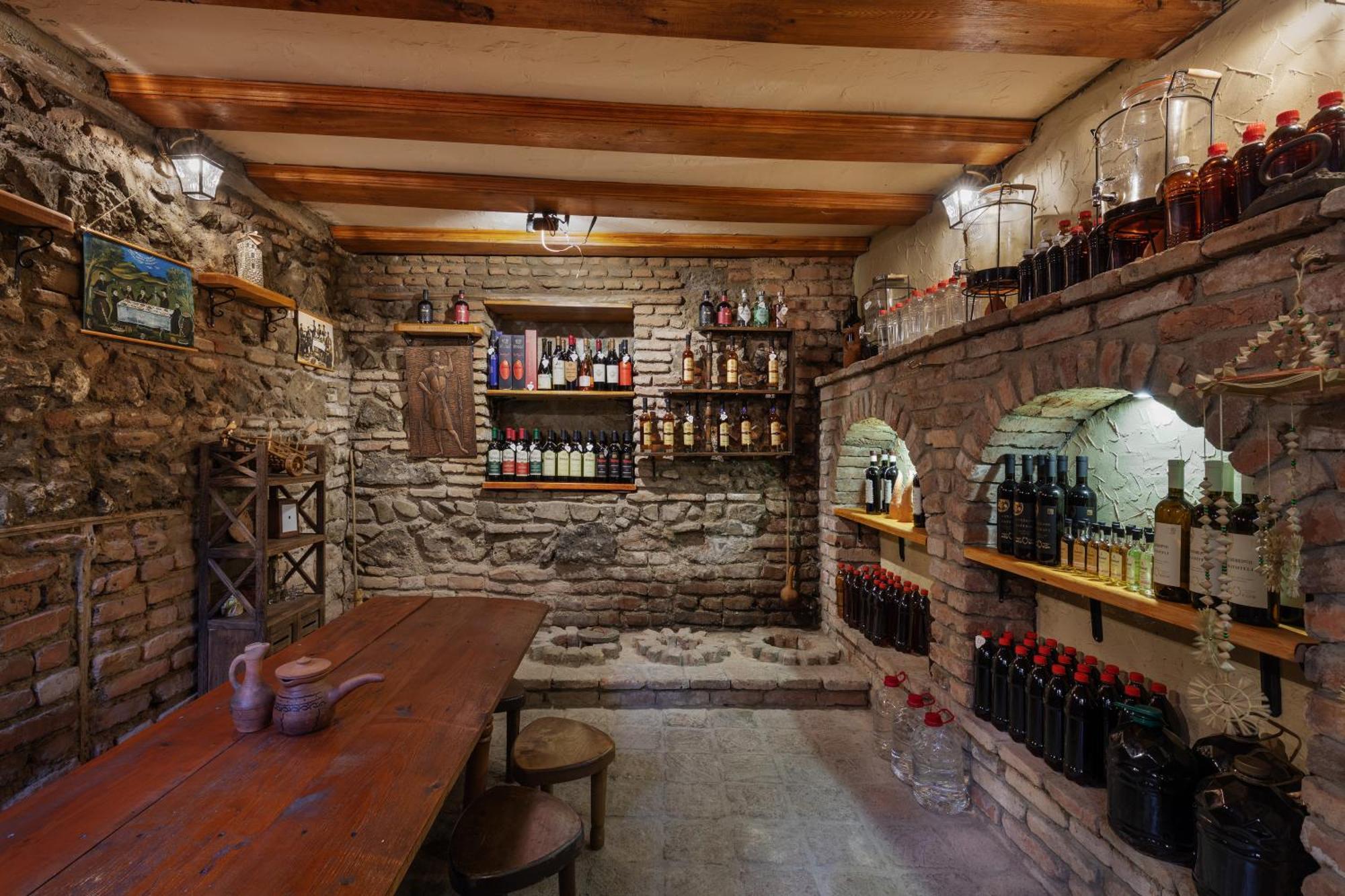 Apartments With Wine Cellar In Old Tbilisi ภายนอก รูปภาพ