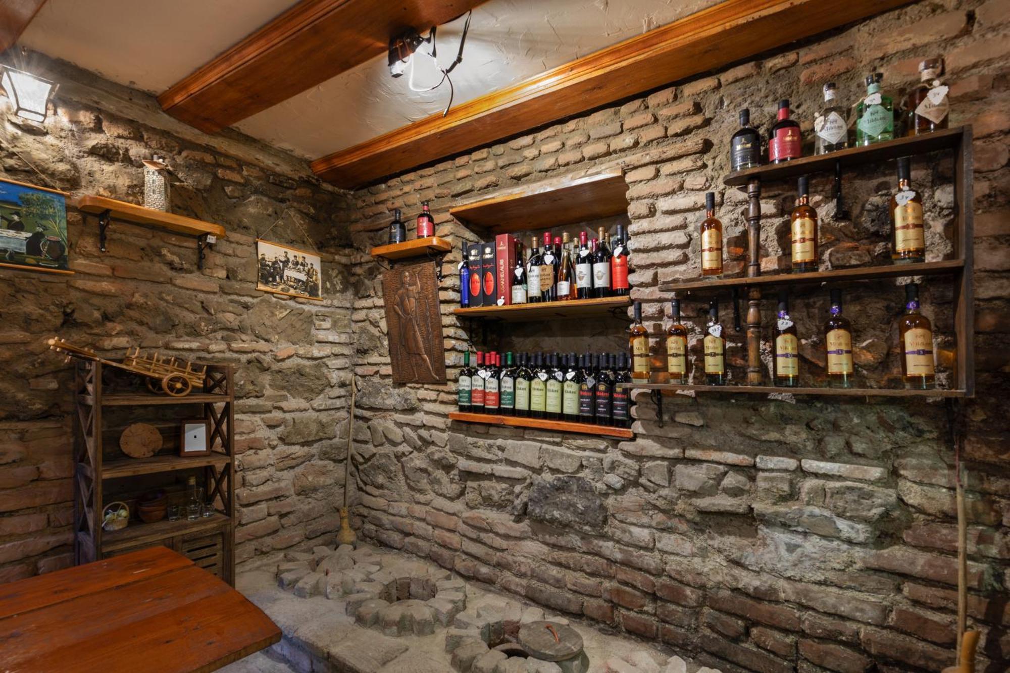 Apartments With Wine Cellar In Old Tbilisi ภายนอก รูปภาพ