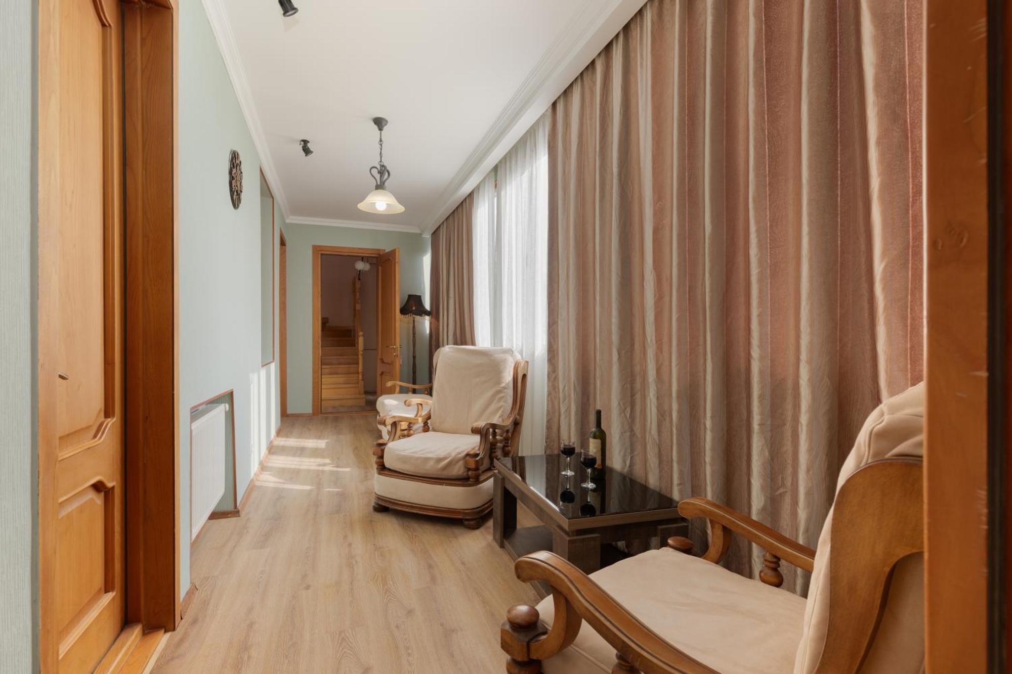Apartments With Wine Cellar In Old Tbilisi ภายนอก รูปภาพ